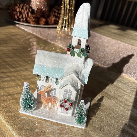 Pier 1 Nostalgic Village Set of 4 Light-Up Houses - Picture 13 of 14